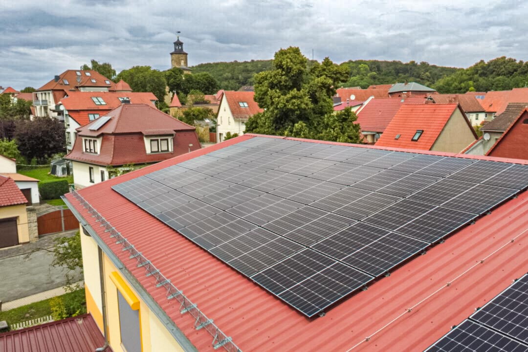 Foto der Podiumsdiskussion auf der Regionalpolitischen Jahrestagung des BMWE